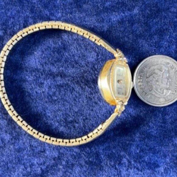 Vintage Geneva Ladies Gold Watch - Working - Picture 2 of 4